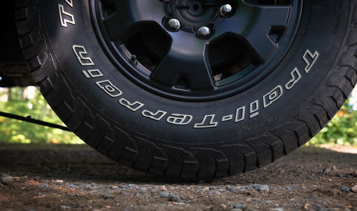 how to change a tire 13